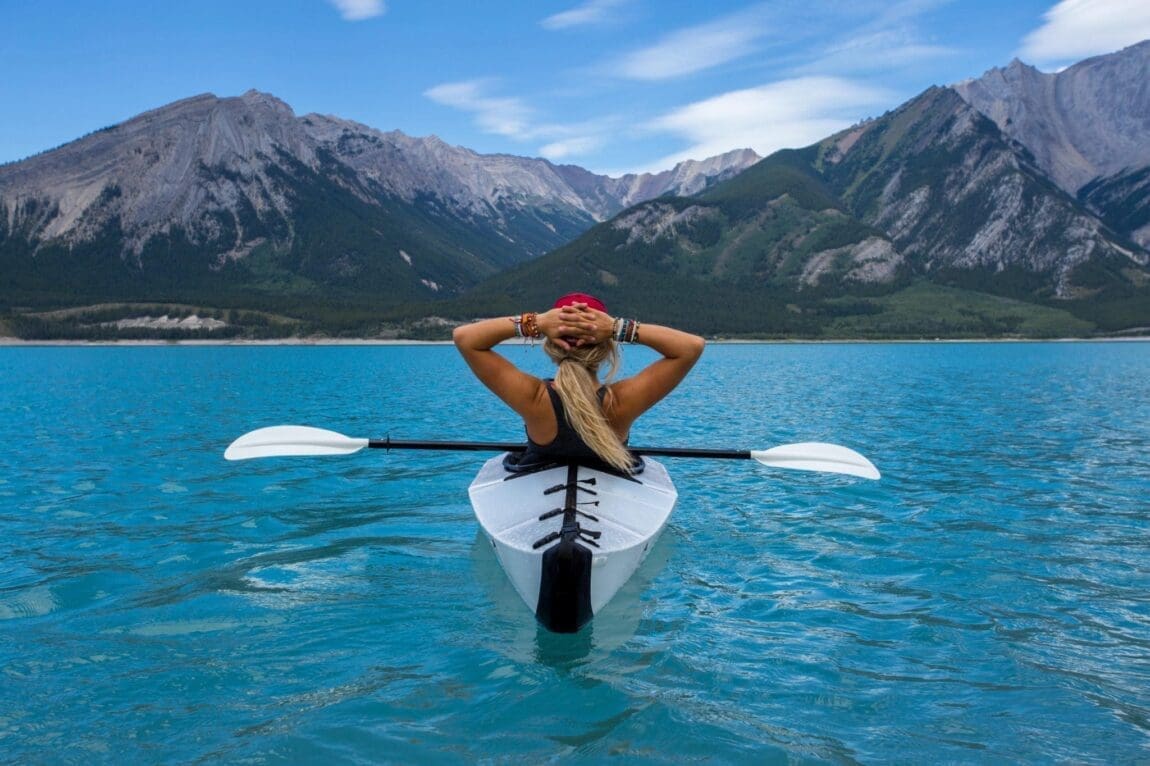 healthy holidays include kayaking in crystal clear blue waters