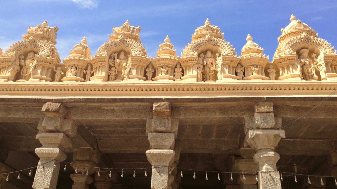 Things-To-Do-In-tamil-nadu-India-Visit-Hindu-Temples