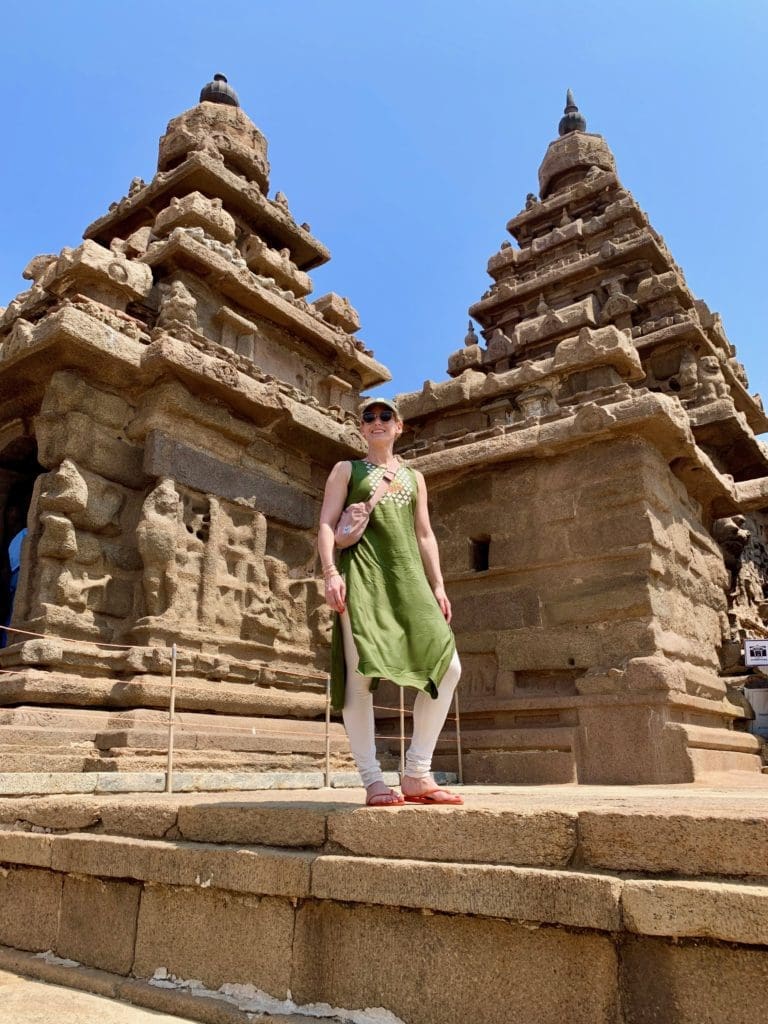 tamil-nadu-india-merry-in-front-of-shore-temple