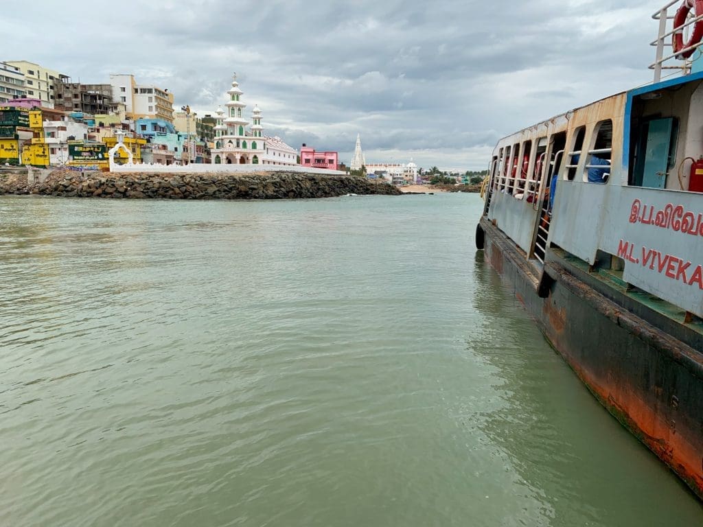 kanyakumari-india-view-of-ferry-to-vivekananda-memorial