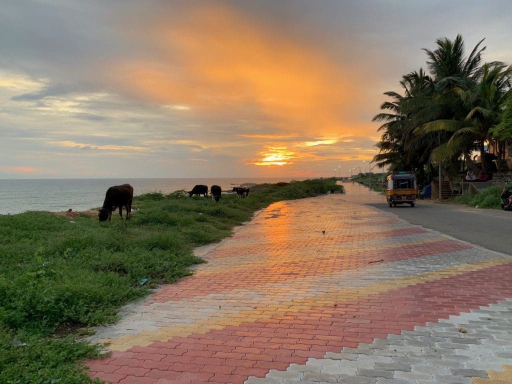 kanyakumari-india-walk-to-sunset-point