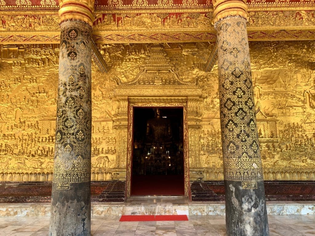 details-Wat-Mai-Suwannaphumaham-temple-in-luang-prabang