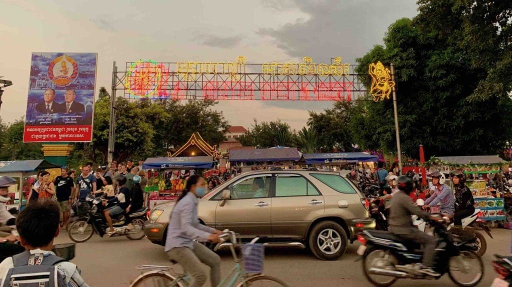 evening-scene-siem-reap