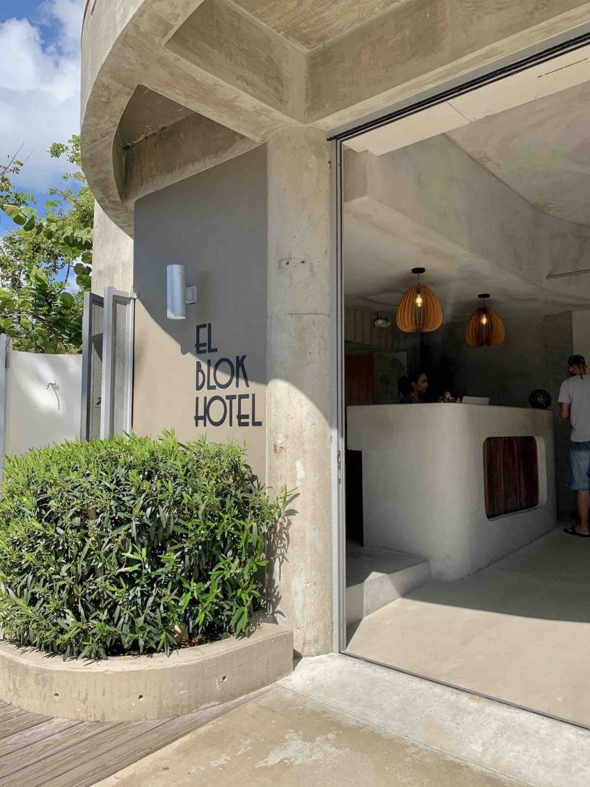 el-blok-hotel-entrance-vieques-puerto-rico