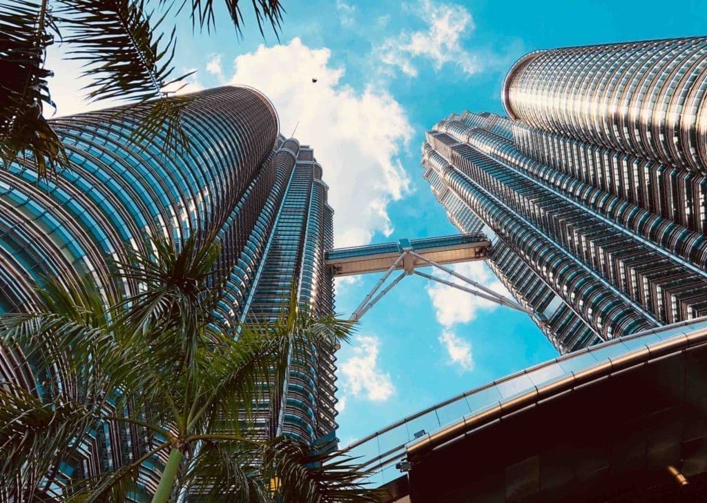 looking-up-at-petronas-towers-in-kuala-lumpur