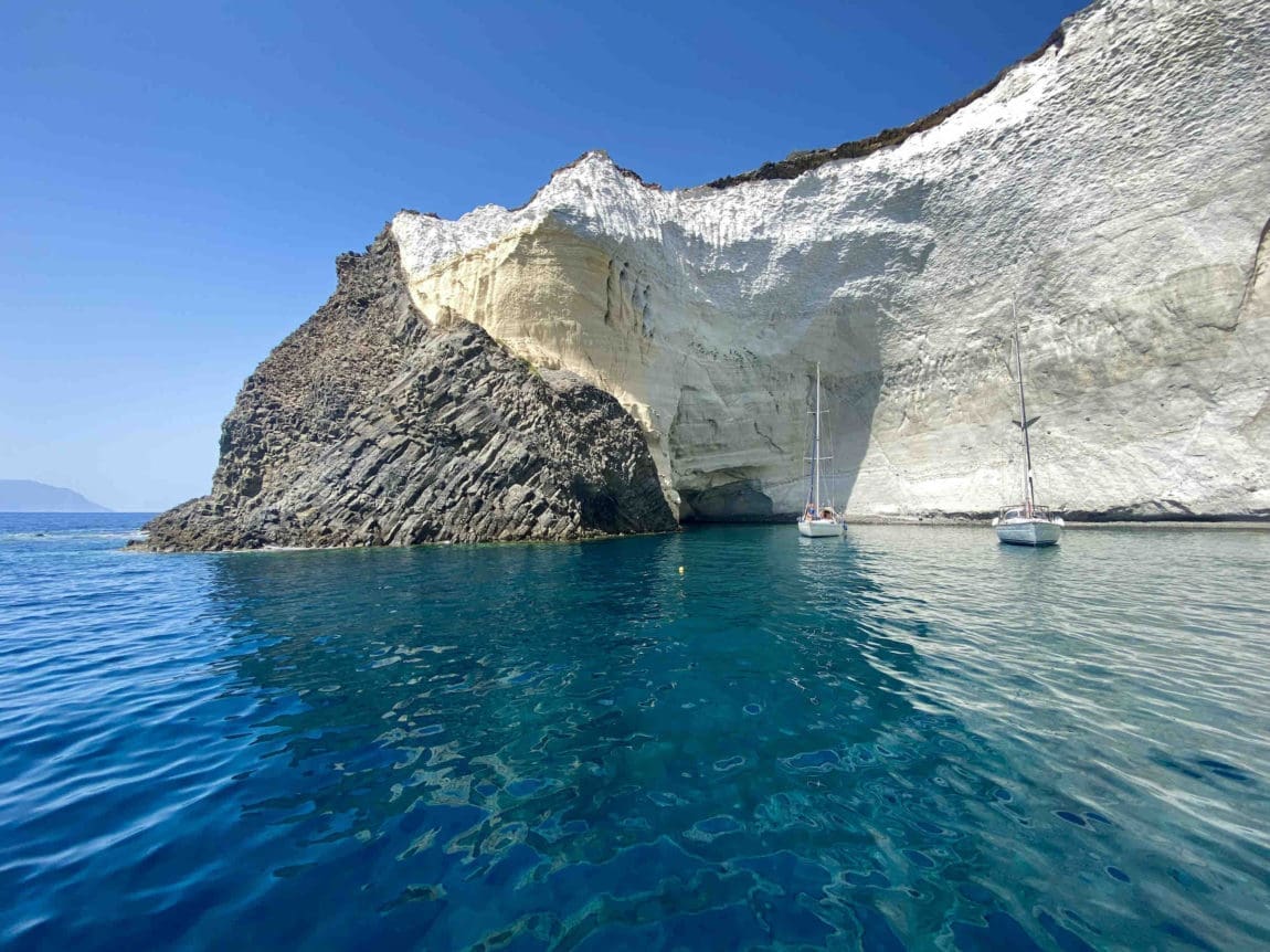 beautiful-scenery-milos-greece