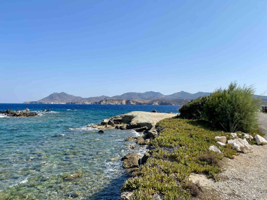 beautiful-scenery-milos-greece