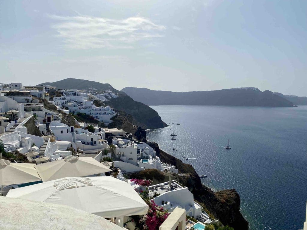 daytime-view-oia-santorini